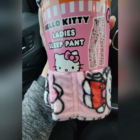 🔥ALMOST SOLD OUT! Tiktok Viral 2024 Valentine's Day Hello Kitty Pajama Pants! - Picture 1 of 1